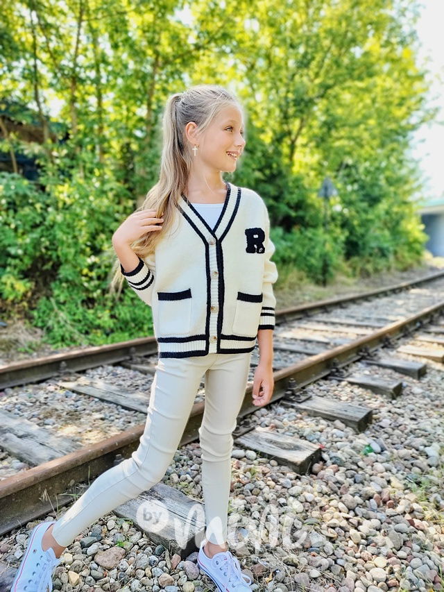 College svetřík cream