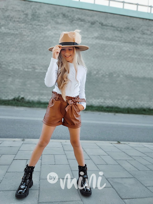 Eco leather kraťasy s páskem beige
