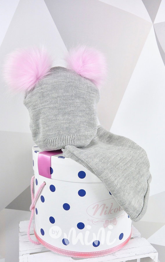 Two pink pompons set