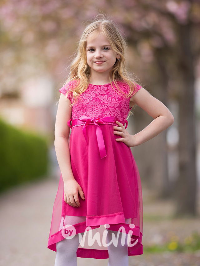 Malinové sváteční šaty