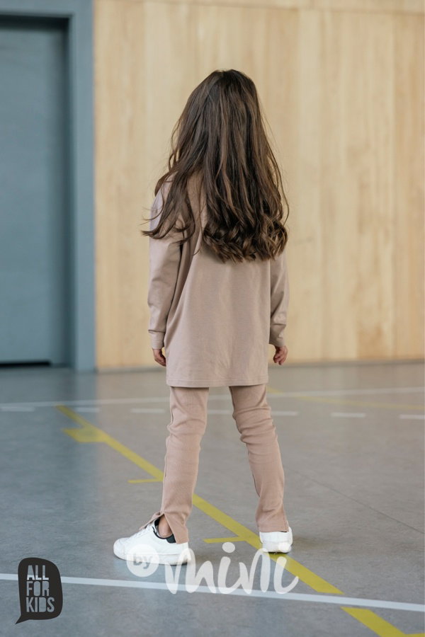 Žebrované legíny s rozparkem beige