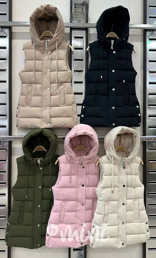 Long černá vesta s kožíškem uvnitř