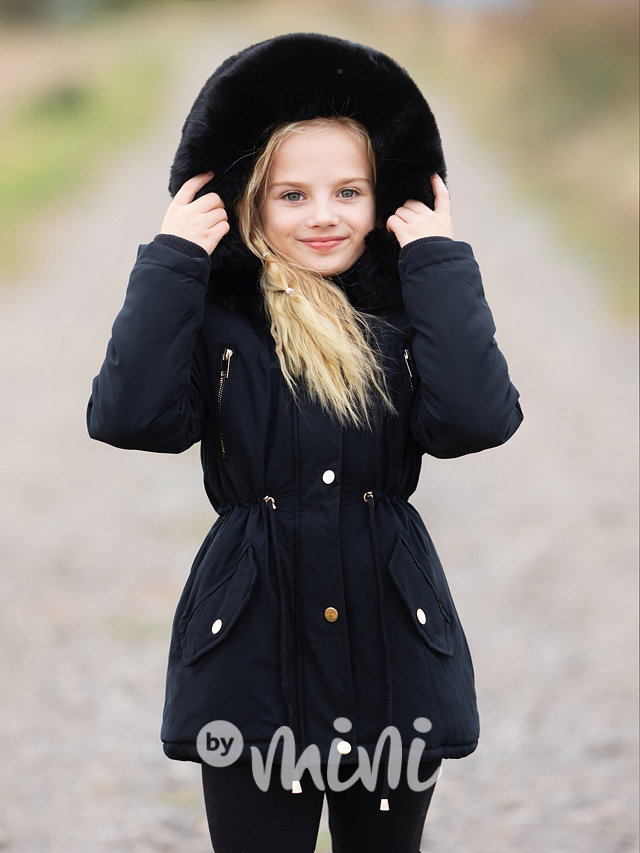 Černá zimní parka