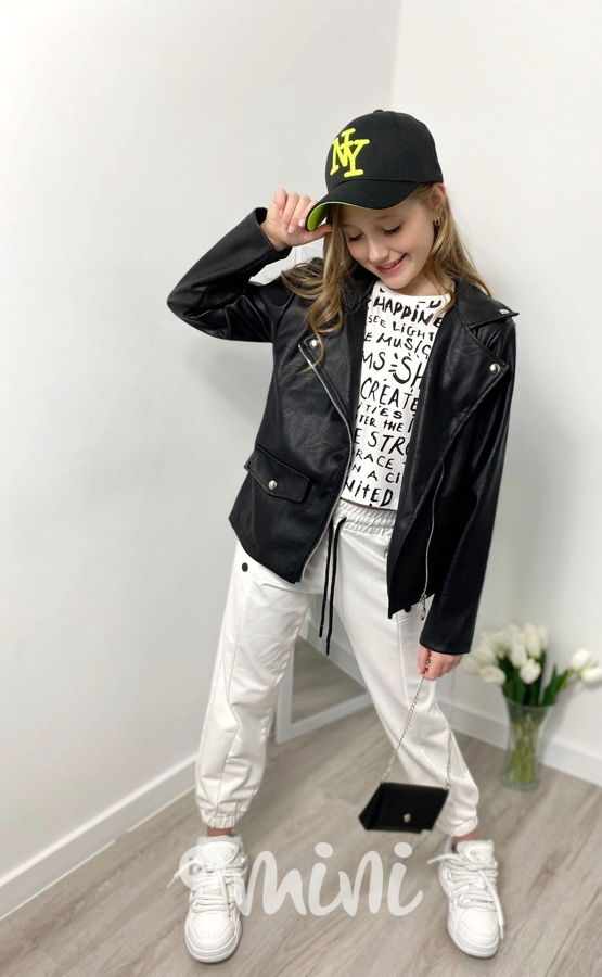 Černý křívák s kabelkou