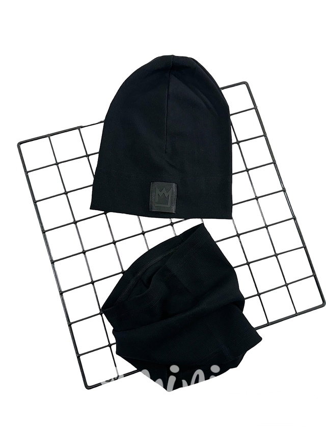CROWN černá beanie čepice s nákrčníkem