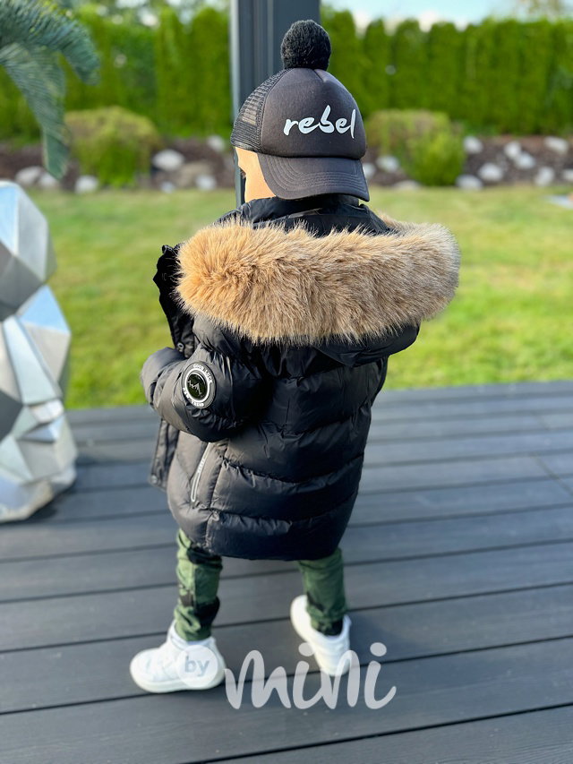 Zimní parka s kožíškem černá