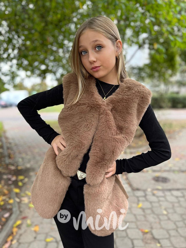 Chlupatá vestička coffee