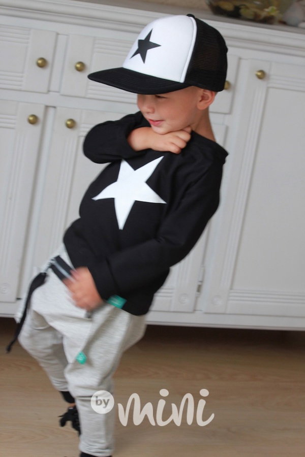 Black STAR triko
