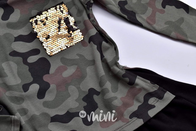 Army šaty