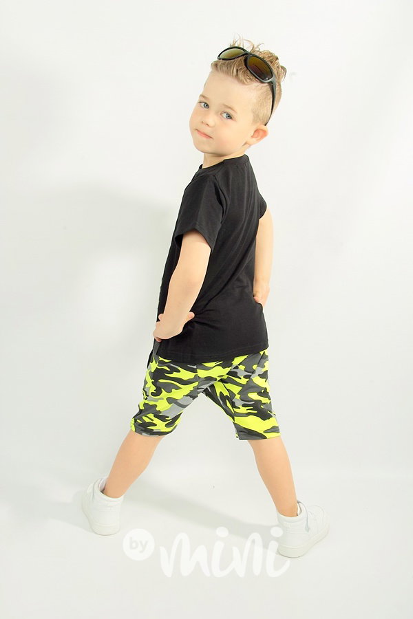 Neon army shorts + triko