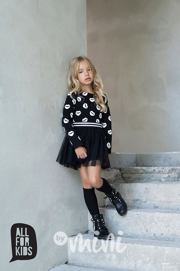 Kiss black dress