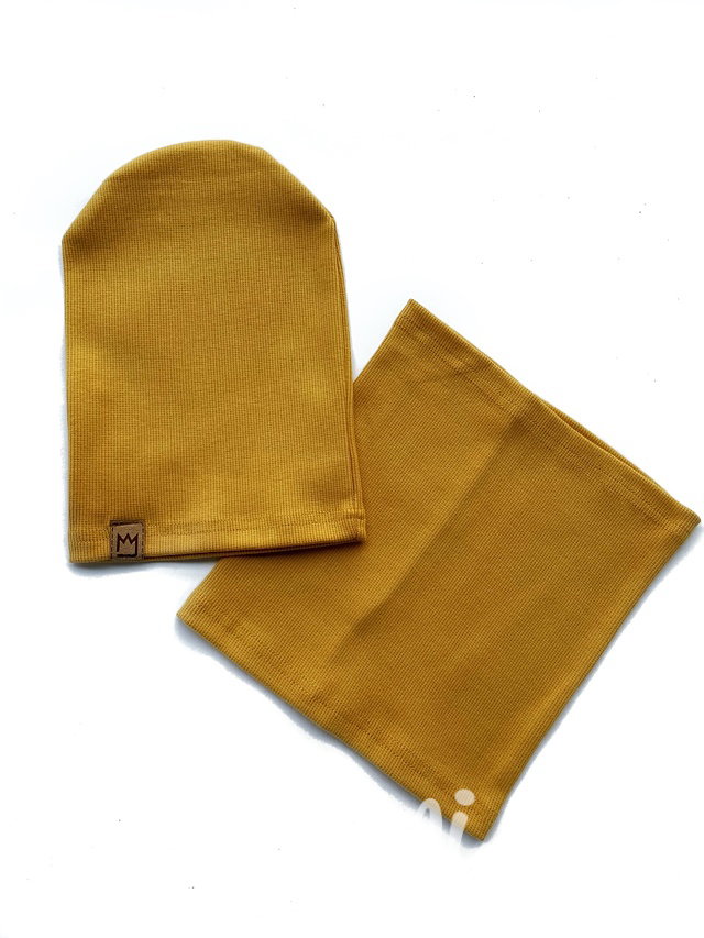 Mustard žebrovaná houmles čepka s tunelem