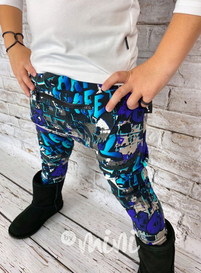 Baggy Blue Graffiti s kapsičkou a zipem