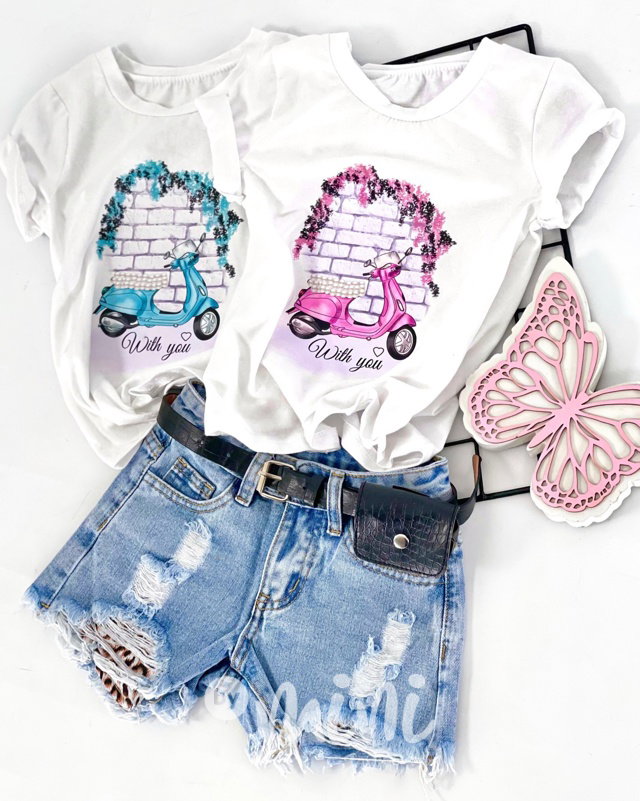 Ripped blue jeans shorts s páskem