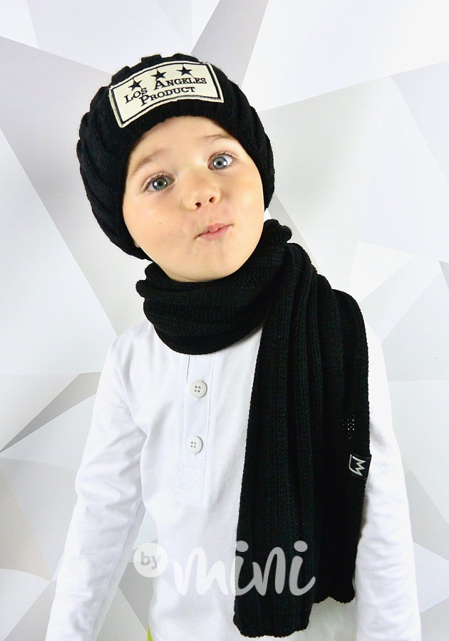 Černý kulich s bambulí + dlouhá šála