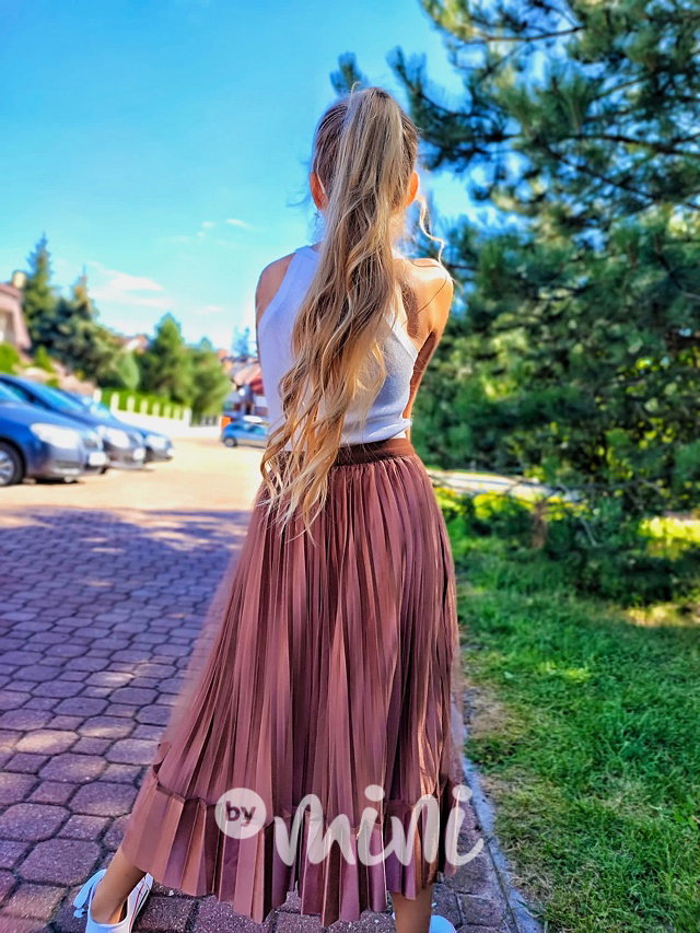 Plisovaná midi sukně karamel