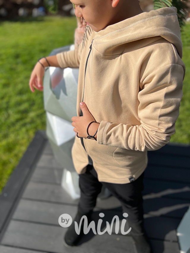 Světle béžová asymetrická zateplená mikina