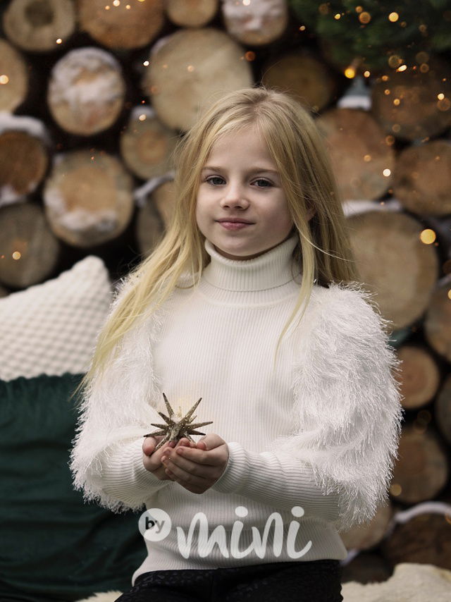 PREMIUM svetr s chlupatými rukávy off white