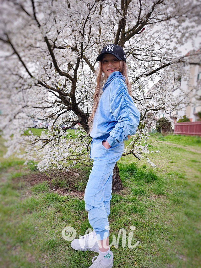Baby blue soft velur souprava