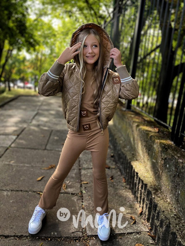 Beige prošívaná bunda s náplety