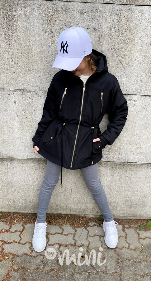 Černá podzimní parka