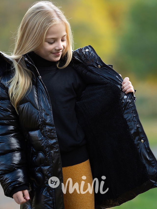 Černý zimní kabát s páskem