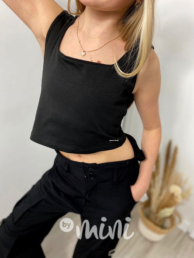 Černý crop top