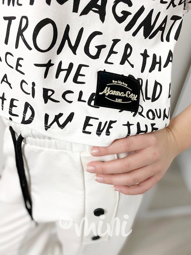 White letters triko