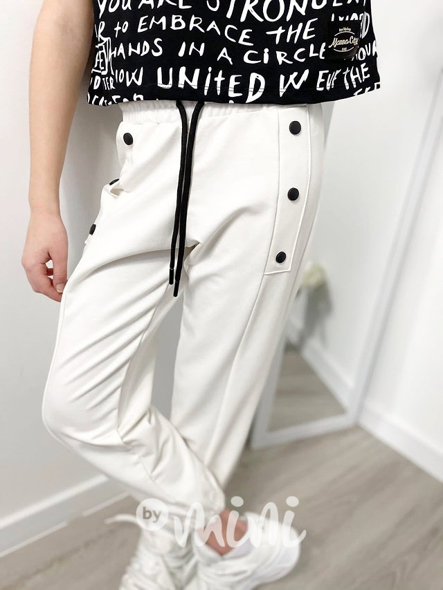 Bílé relaxed tepláky se cvoky