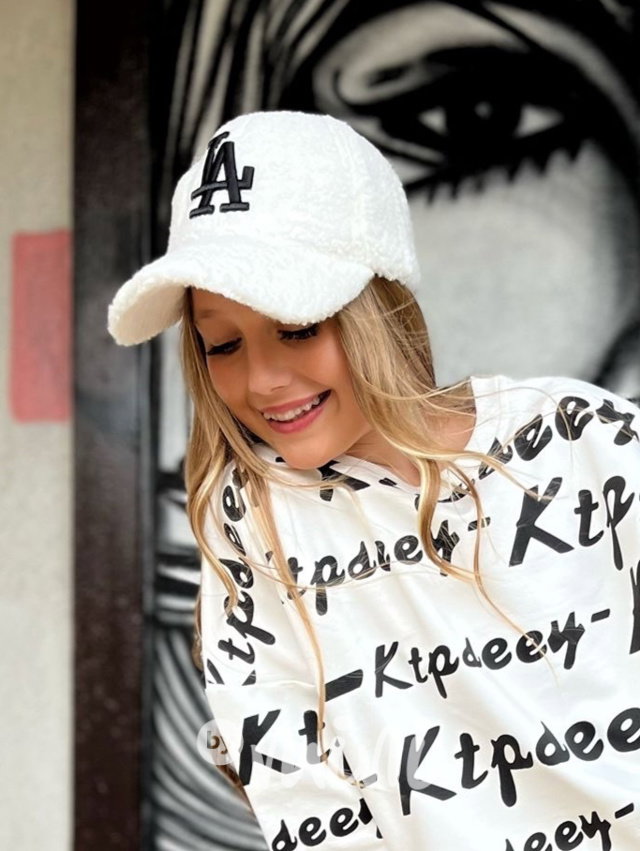 Teplý alpaka kšilt LA off white