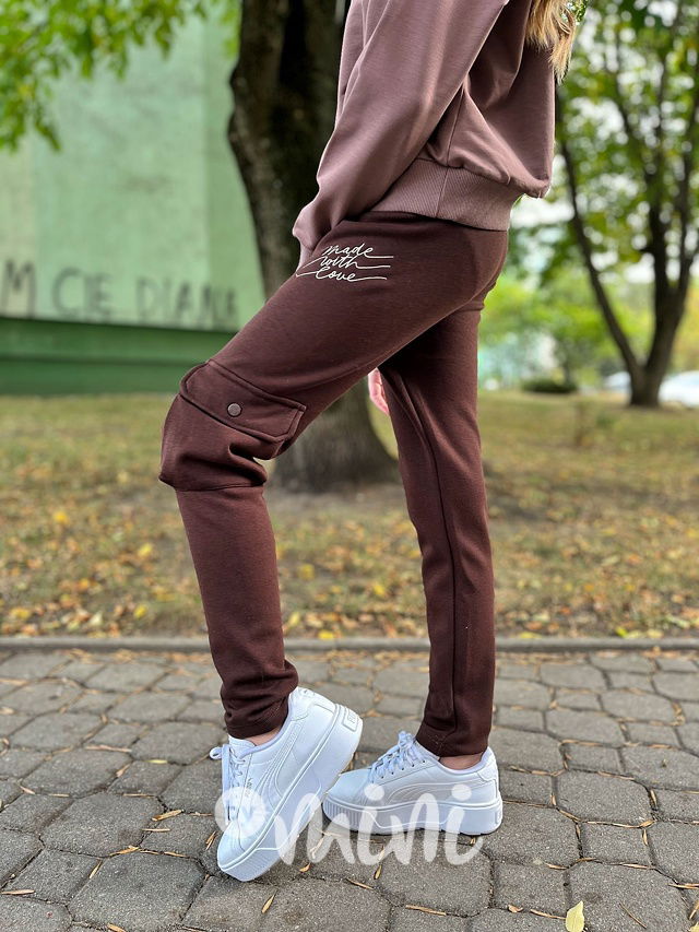 Zateplené tepláky Made with love hnědé