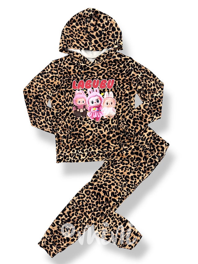 Labubu soft velur souprava leopard