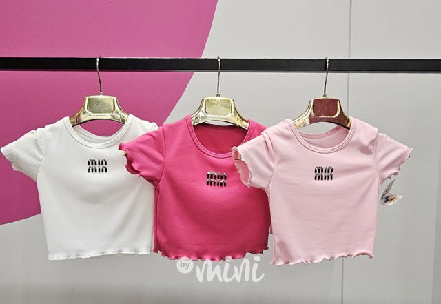 Bílé crop triko MIU