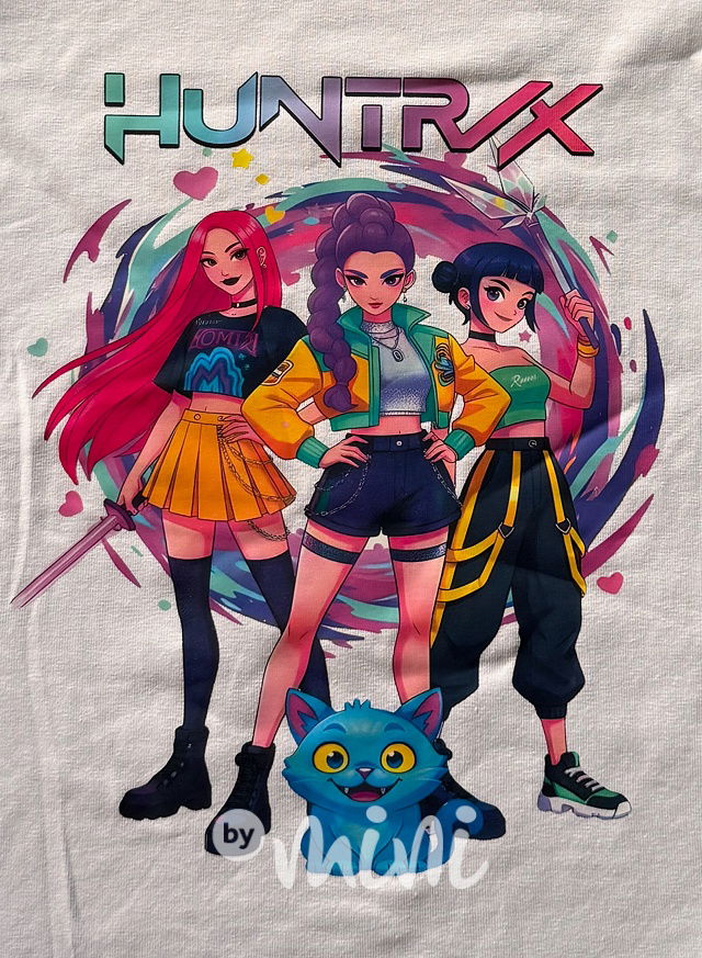 Huntrix triko bílé