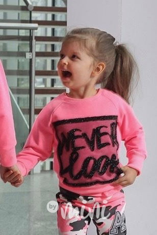 Never Look neon pink mikina