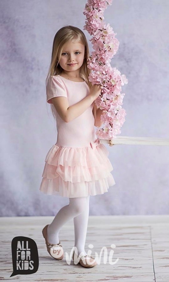 Lady pink dress