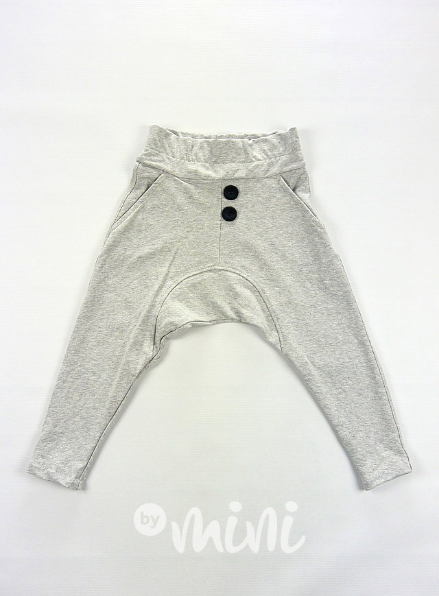 Grey baggy s knoflíky
