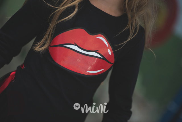 Kiss mikina se šněrováním