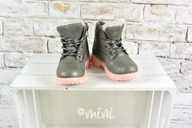 Šedé workery s kožíškem