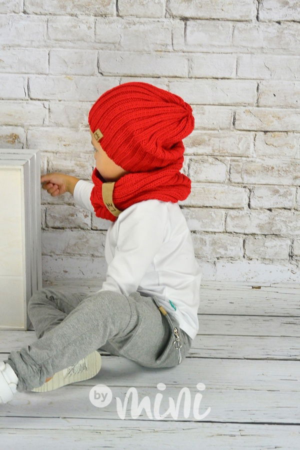 Vlněná houmleska s nákrčníkem červená