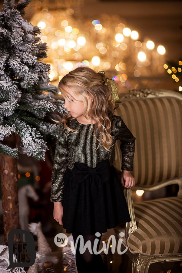 Černozlaté sváteční šaty s mašlí