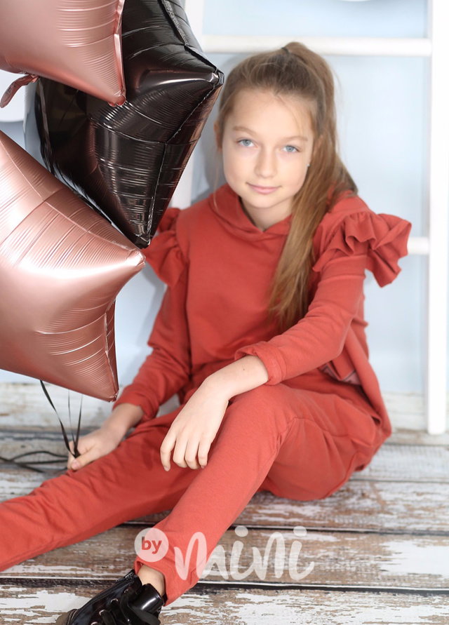 Terakotová designová souprava s baggy