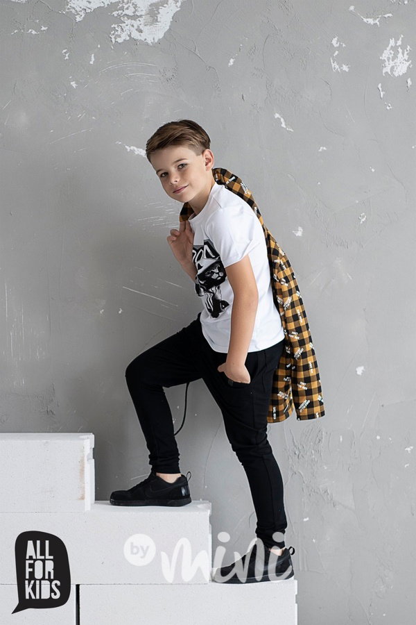 Černé tepláky s dlouhým laclem