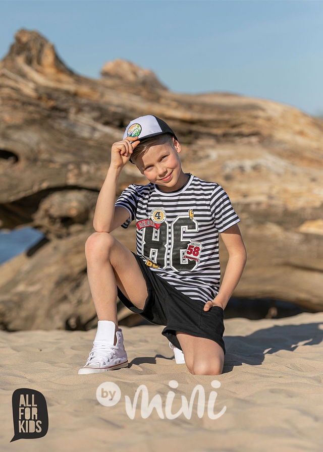 Černé letní kraťasy