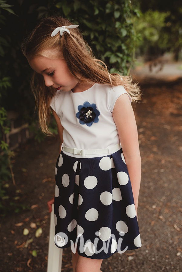 School šaty puntík s páskem