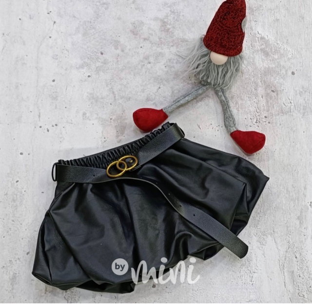 Balonová eco leather sukně s páskem černá