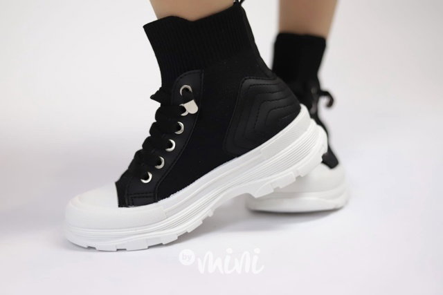 Černé sneakersy
