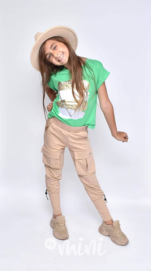 Béžové kapsáče s širokým nápletem