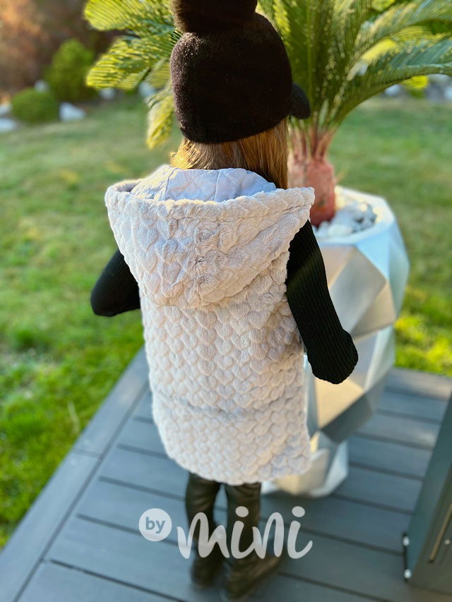 Chlupatá srdíčková vesta Kitty grey