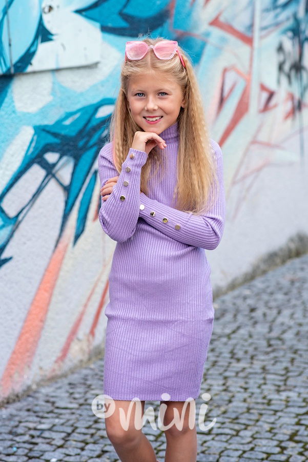 Svetříkové stretch šaty s knoflíčky lila